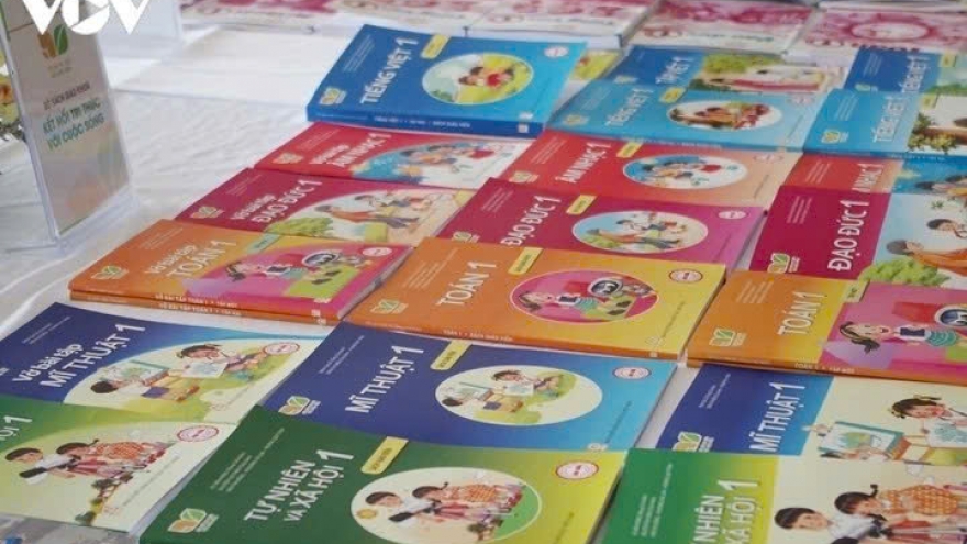 Giáo viên chờ hướng dẫn điều chỉnh sách giáo khoa sau sáp nhập