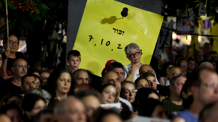 Người Israel tiếp tục biểu tình phản đối chiến tranh