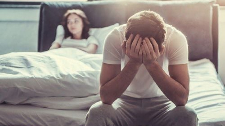 Tại sao khi nghĩ đến bạn gái thì háo hức mà gặp lại "chưa đến chợ đã hết tiền"?