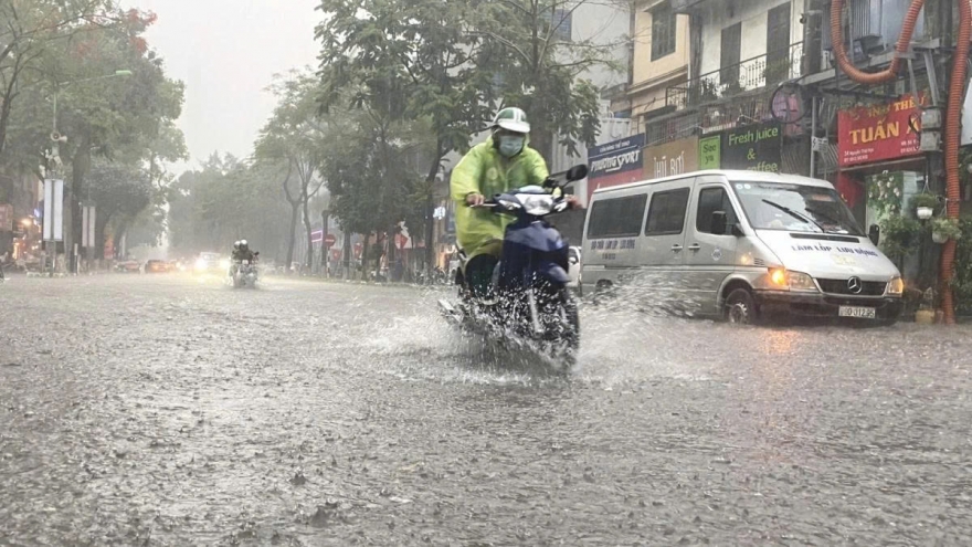 Thời tiết hôm nay 16/8: Nhiều khu vực trên cả nước có mưa rào và dông