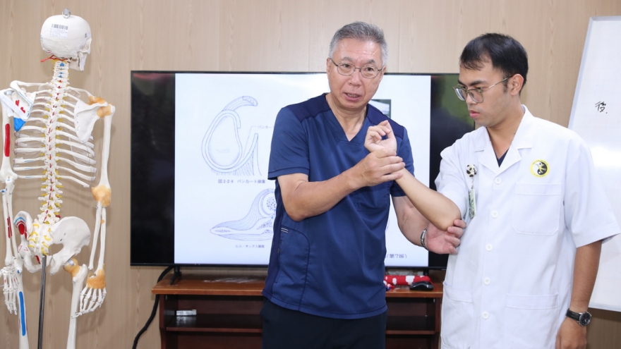 Chuyển giao phương pháp trị liệu cứu nạn trong điều kiện thiên tai