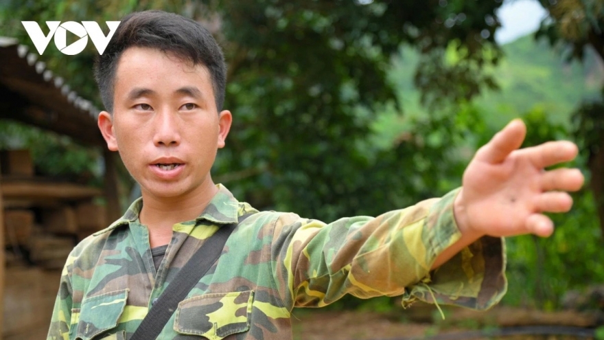 Khen thưởng Trưởng bản Mùa A Thi cứu 90 người dân thoát khỏi thảm họa lũ quét