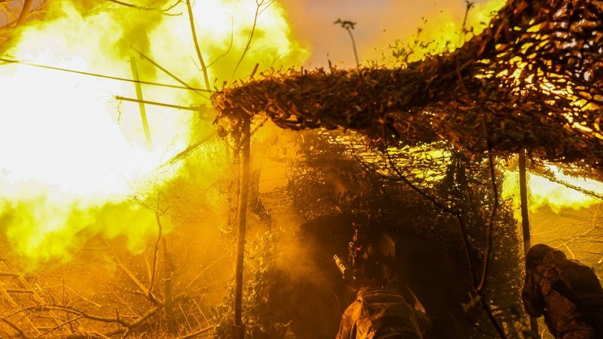 Toàn cảnh quốc tế sáng 26/9: Xe tăng T-90M Nga nã hỏa lực đánh sập cứ điểm Ukraine