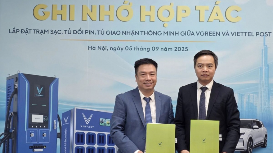 V-Green và Viettel Post hợp tác triển khai trạm sạc, tủ đổi pin và tủ thông minh