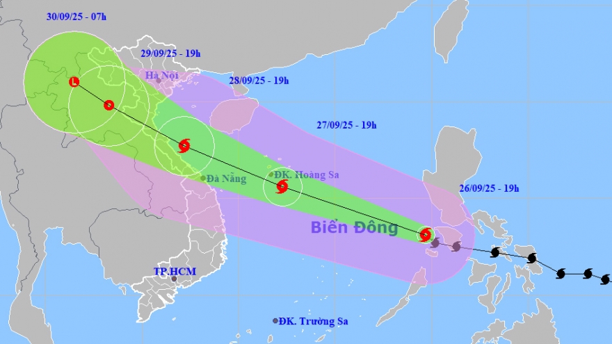 Bão số 10 giật cấp 16, hướng vào Bắc Trung Bộ, cảnh báo mưa đặc biệt lớn