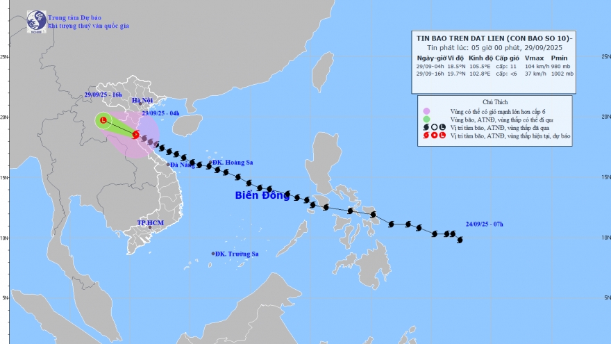 Bão số 10 đang trên đất liền Nghệ An-Hà Tĩnh, cường độ cấp 9-10, giật cấp 12