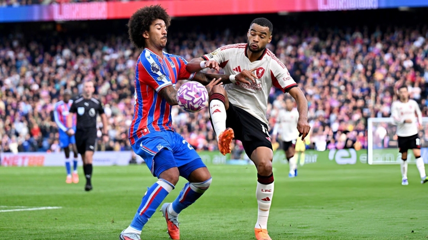 Bất ngờ đội bóng duy nhất giữ mạch trận bất bại ở Ngoại hạng Anh 2025/2026