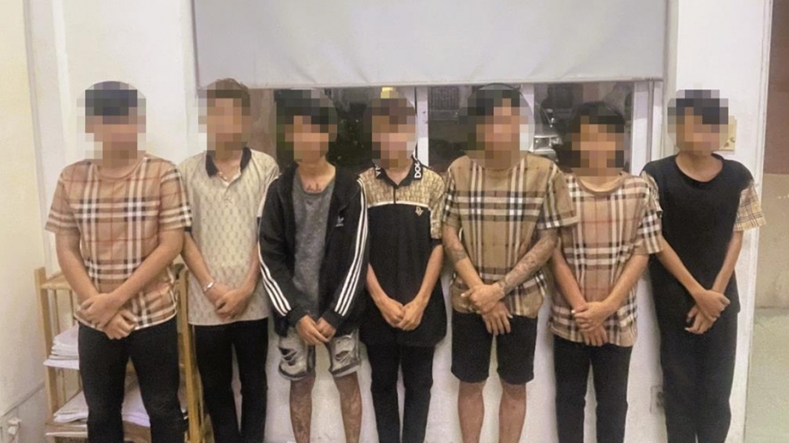 Bắt 5 đối tượng chuyên trộm đồ trong cốp xe của công nhân ở Đồng Nai