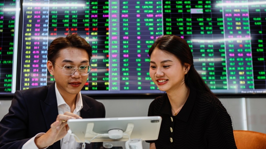 Khoảng 10,4% dân số Việt Nam có tài khoản chứng khoán