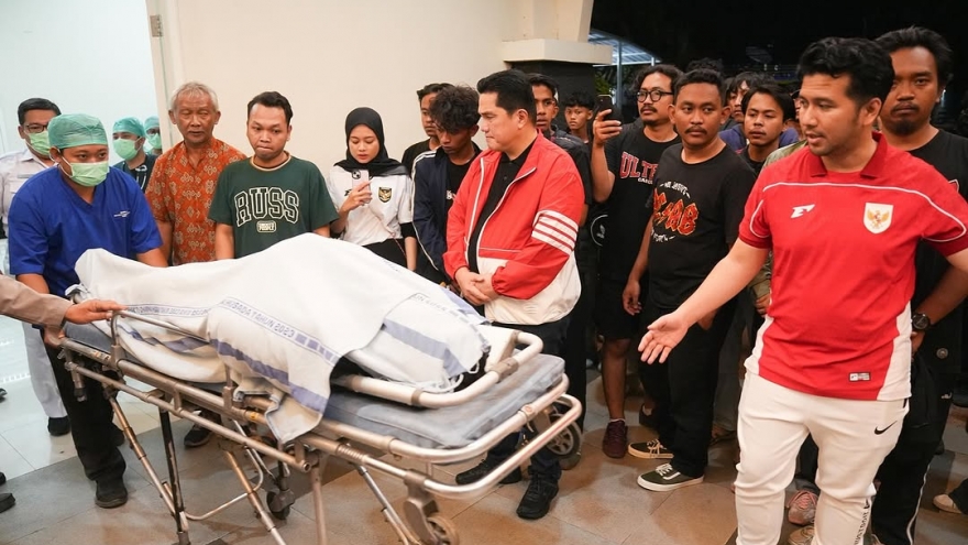 Cổ động viên qua đời khi xem trận đấu giữa Indonesia với Lebanon