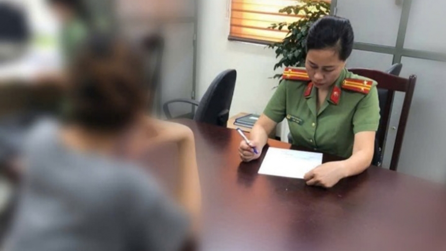 Vạ miệng trên Facebook, người phụ nữ ở Hà Nội bị phạt 7,5 triệu đồng