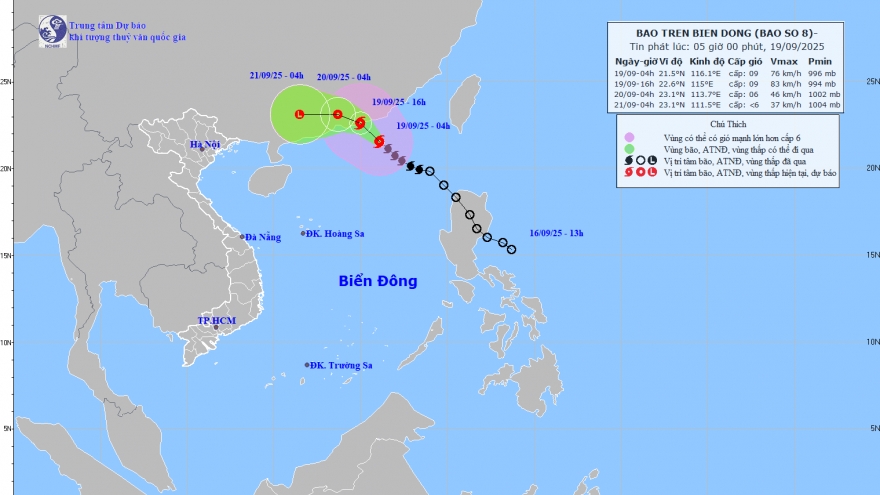 Bão số 8 di chuyển theo hướng Tây Bắc, tốc độ 15km/h