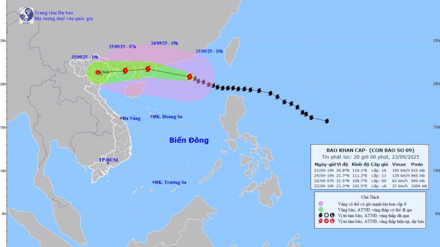Bão số 9 duy trì gió giật trên cấp 17 di chuyển với tốc độ khoảng 20 km/h