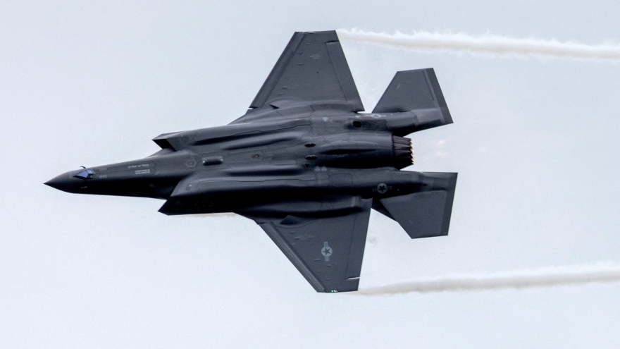 Mỹ triển khai 10 tiêm kích F-35 tới Puerto Rico để đối phó các băng đảng ma túy