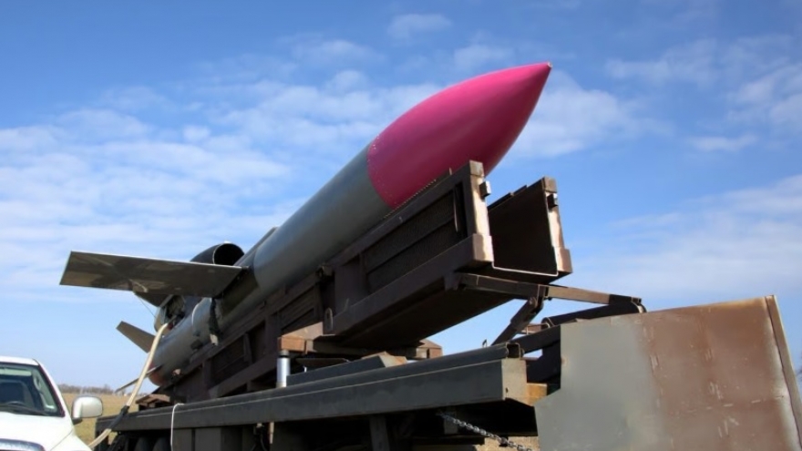 Ukraine chơi “lá bài NATO”, đưa công xưởng tên lửa xa tầm với của Nga