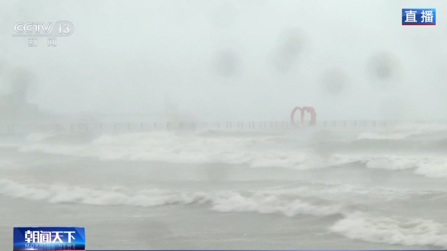 Bão Tapah đổ bộ Trung Quốc, tỉnh Quảng Đông sơ tán hơn 60.000 người