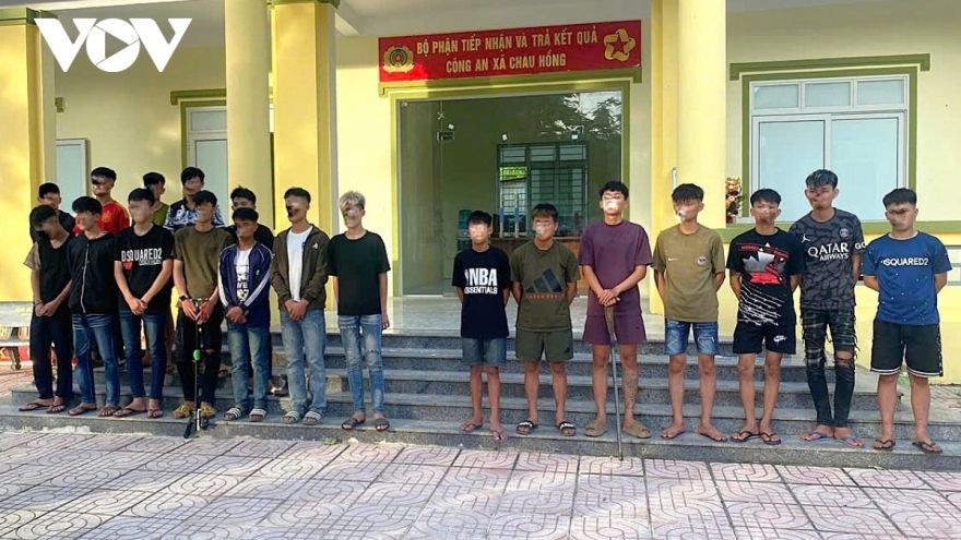 Nóng 24h: Khởi tố nhóm thanh thiếu niên hỗn chiến trong đêm ở Nghệ An