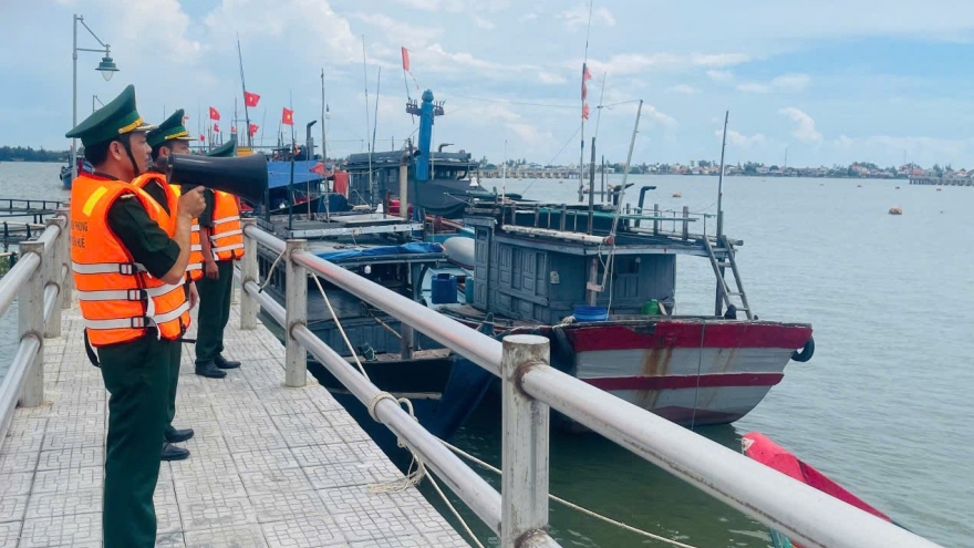 Thành phố Huế khẩn trương triển khai ứng phó bão số 10