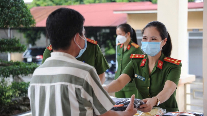 Khi cám dỗ tiền bạc không thể đánh đổi phẩm giá người lính