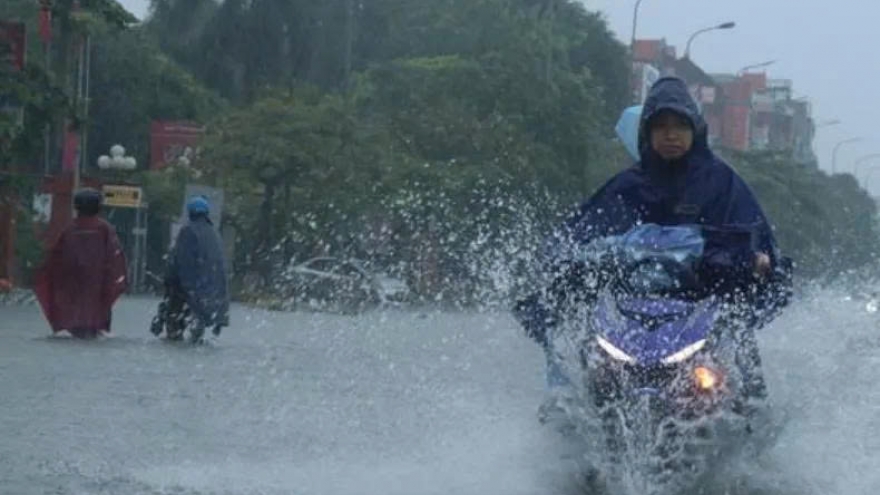 Mưa lớn ở Đông Bắc Bộ, Phú Thọ và Thanh Hóa, cảnh báo ngập úng và sạt lở