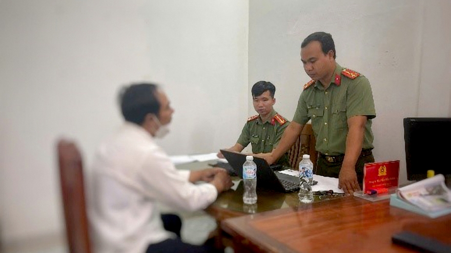 Xử lý trường hợp chia sẻ thông tin sai sự thật, xúc phạm lãnh đạo trên mạng xã hội