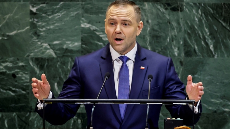 Ba Lan cắt giảm phúc lợi cho người tị nạn Ukraine