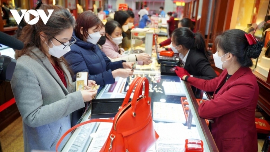 Giá vàng hôm nay 23/10: Giá vàng SJC nhích nhẹ lên 148,6 triệu đồng/lượng