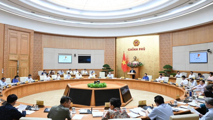 Thủ tướng: Phải có công cụ kiểm soát giá vàng, điều tiết tỷ giá, dòng tiền