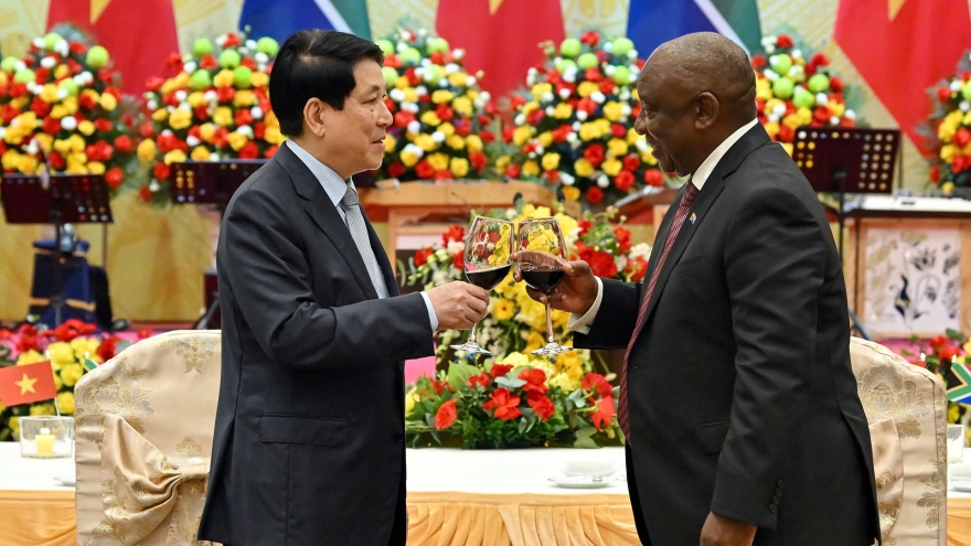 Chủ tịch nước Lương Cường chủ trì chiêu đãi cấp nhà nước Tổng thống Nam Phi