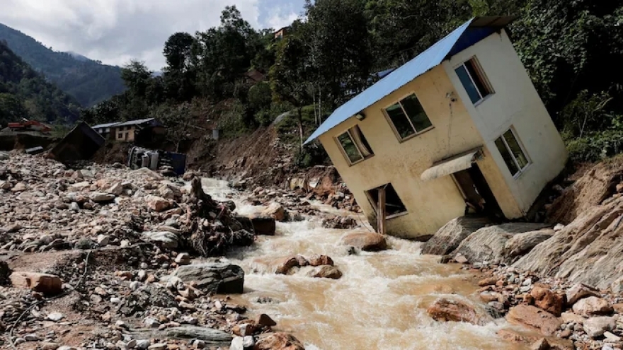 Hàng chục người thiệt mạng vì mưa lũ lớn tại Ấn Độ và Nepal