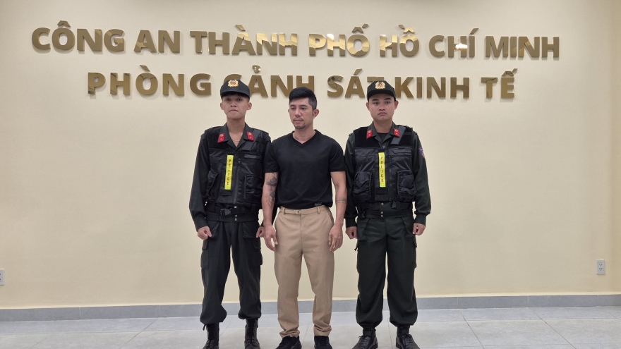 Vụ án Ngân 98: Khởi tố, bắt tạm giam ca sĩ Lương Bằng Quang và một người khác