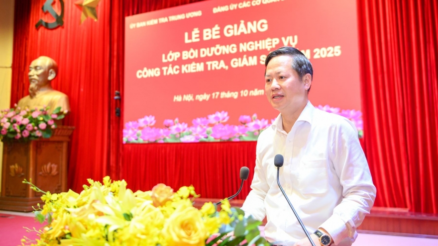 Bế giảng lớp bồi dưỡng nghiệp vụ công tác kiểm tra, giám sát và kỷ luật của Đảng