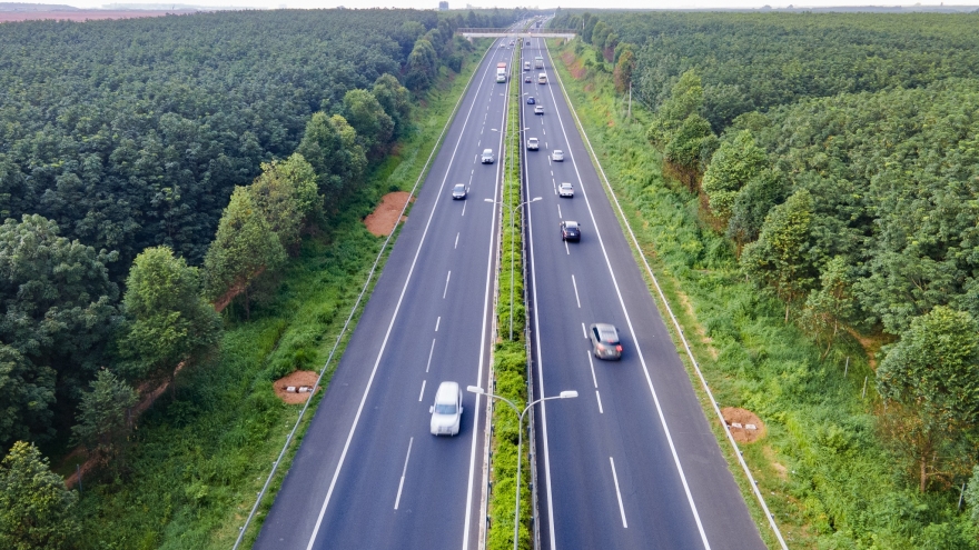 Bắt đầu thi công mở rộng cao tốc TP.HCM - Long Thành - Dầu Giây