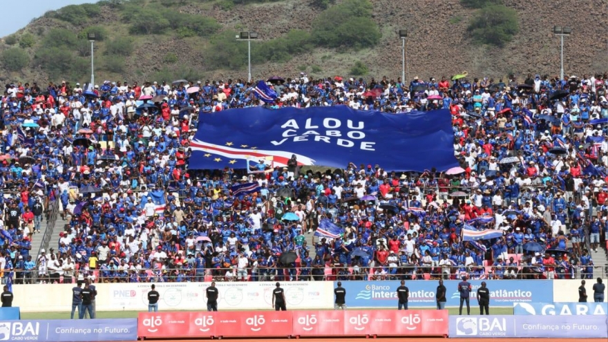 Bùng nổ cảm xúc đội bóng "tí hon" Cape Verde lần đầu có vé dự World Cup