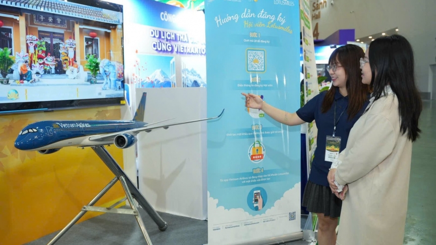 “Trải nghiệm hành trình bay” với Vietnam Airlines tại Hội chợ Mùa Thu 2025