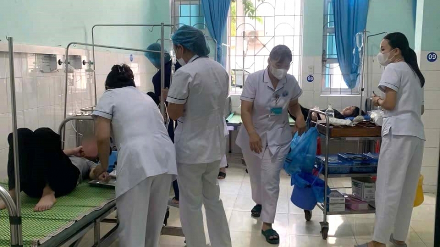 Nhiều học sinh nội trú nhập viện nghi bị ngộ độc ở Thái Nguyên