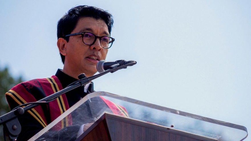 Quân đội Madagascar tiếp quản chính quyền, bắt đầu giai đoạn chuyển tiếp 2 năm