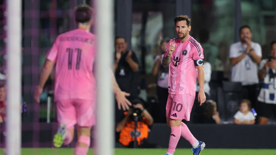 Không tập trung ĐT Argentina, Messi vẫn tỏa sáng rực rỡ