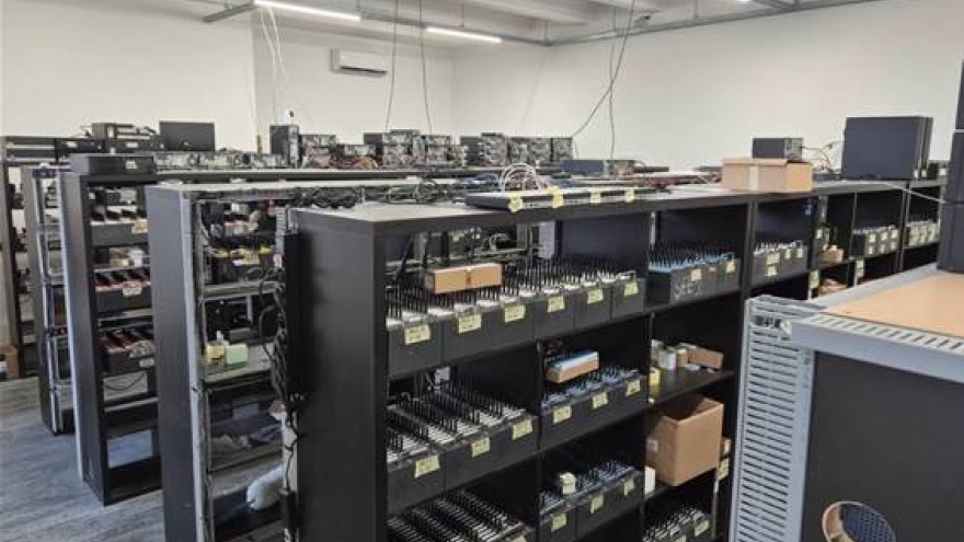 Châu Âu triệt phá mạng lưới tội phạm mạng với gần 50 triệu tài khoản giả mạo