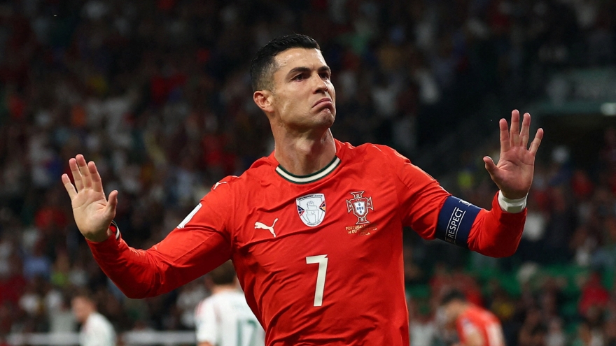 Kết quả bóng đá hôm nay 15/10: Ronaldo ghi bàn, ĐT Bồ Đào Nha đánh rơi chiến thắng
