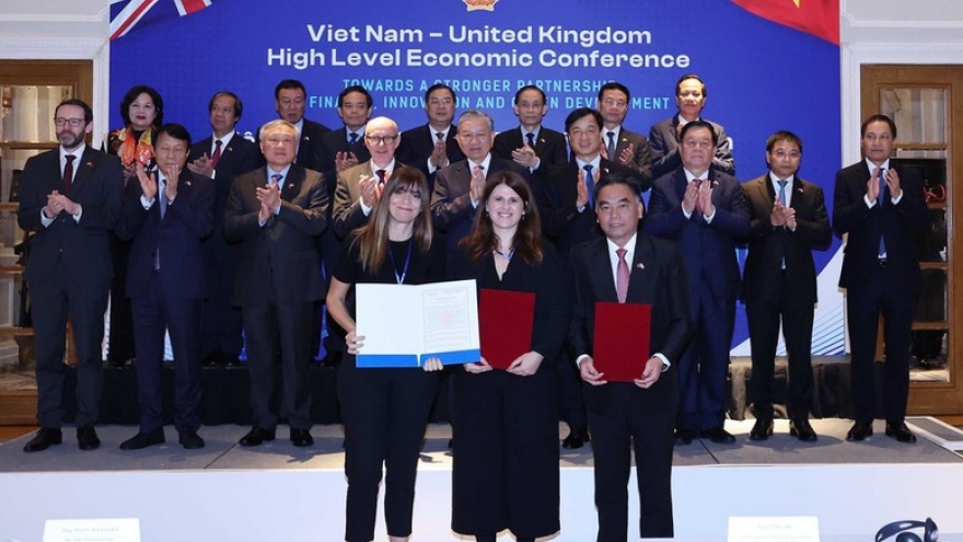 6 cam kết đảm bảo lợi ích, đồng hành cùng doanh nghiệp