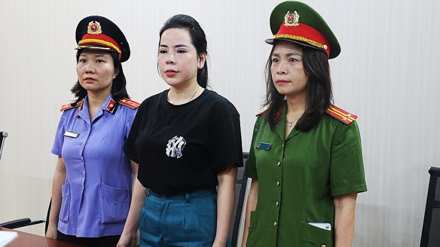 Bắt tạm giam nhóm đối tượng lừa dối khách hàng bán thực phẩm chức năng giá cao