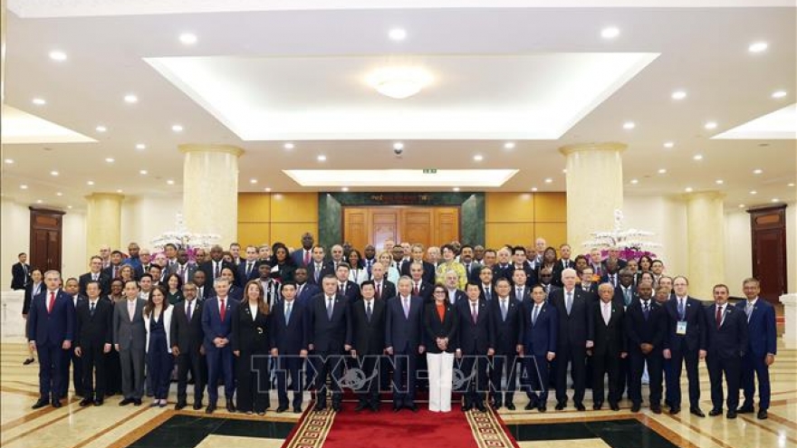 Tổng Bí thư Tô Lâm tiếp Trưởng đoàn các nước tham dự Lễ mở ký Công ước Hà Nội