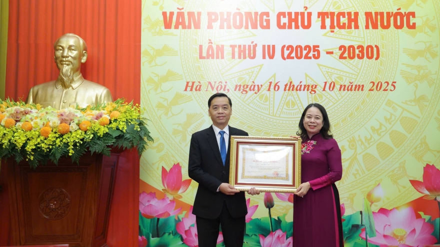 Văn phòng Chủ tịch nước đẩy mạnh phong trào thi đua yêu nước trong tình hình mới
