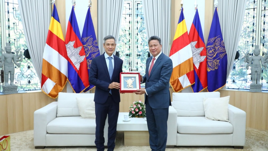 Đẩy mạnh quan hệ hợp tác kinh tế, đầu tư Việt Nam - Campuchia