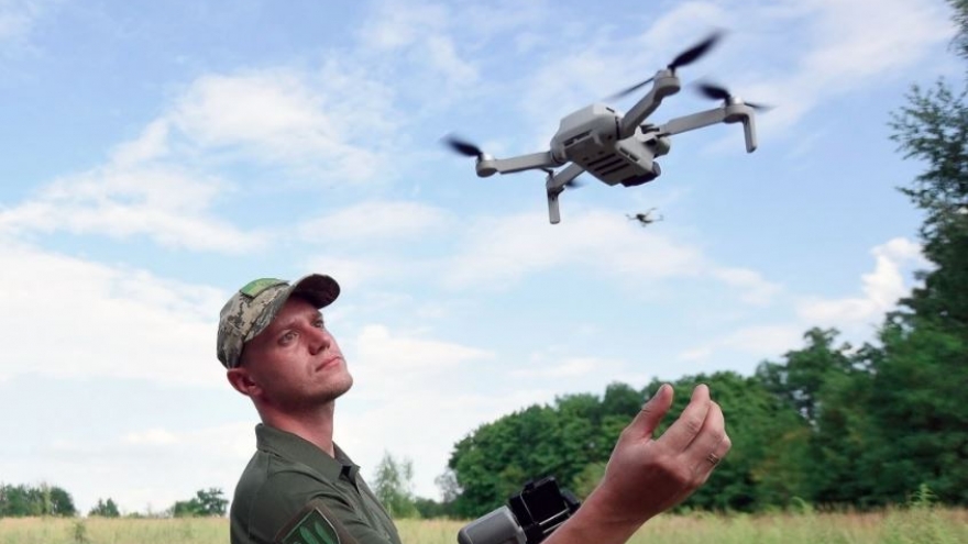 Ukraine tấn công nhà máy công nghiệp nằm sâu 1.300km trong lãnh thổ Nga