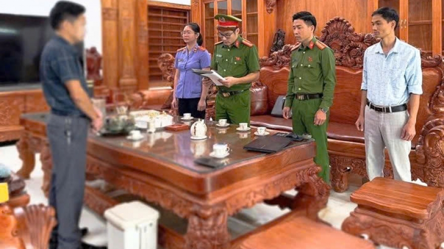 Khởi tố chủ shop bán hàng online trốn thuế hơn 800 triệu đồng