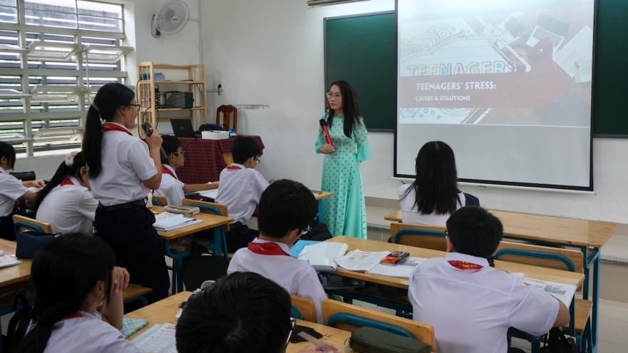 Cách cô giáo Đồng Nai biến giờ tiếng Anh thành tiết học "không áp lực"