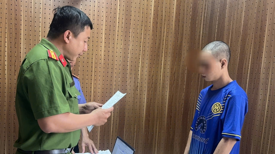 Khởi tố đối tượng dùng dao đâm, cướp tài sản của tài xế xe công nghệ