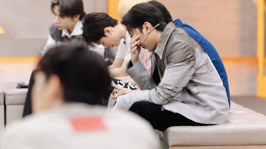 SOOBIN bật khóc khi Minhtin bị loại khỏi Tân binh toàn năng